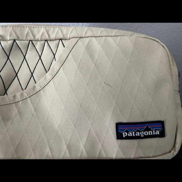 Patagonia Canvas Stand Up Belt Bag 3L - Picture 2 of 5